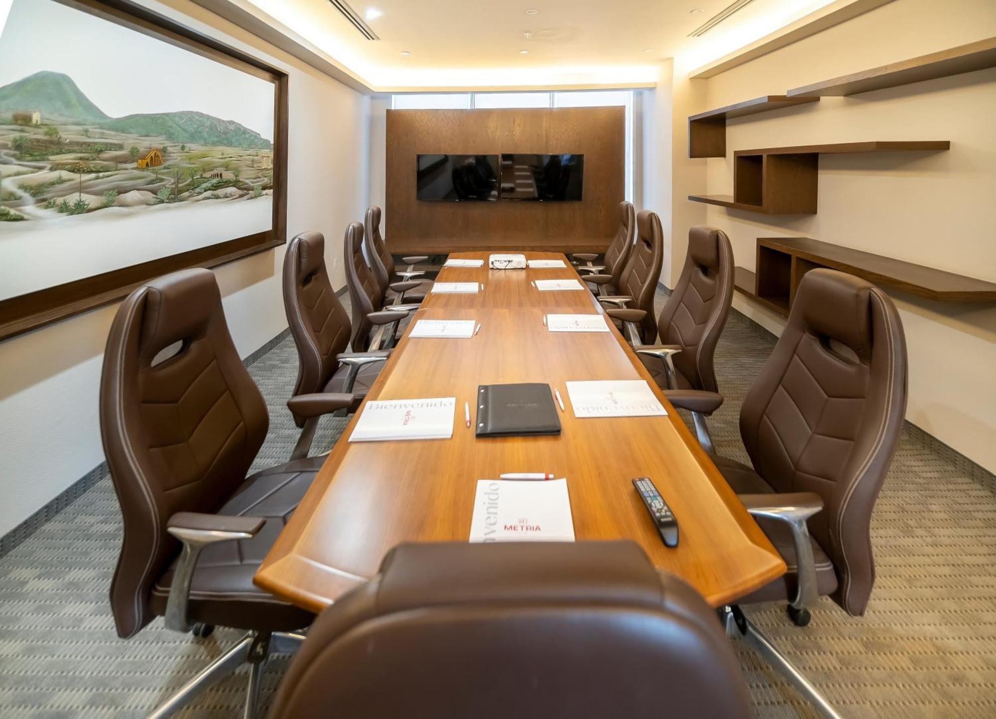 Metria Hotel Leon Bagian luar foto Boardroom at the headquarters of the National Bank of Greece